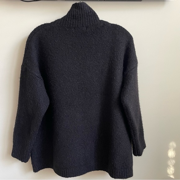 LYLA + LUXE Black Knit Sweater Size Small - Picture 3 of 12